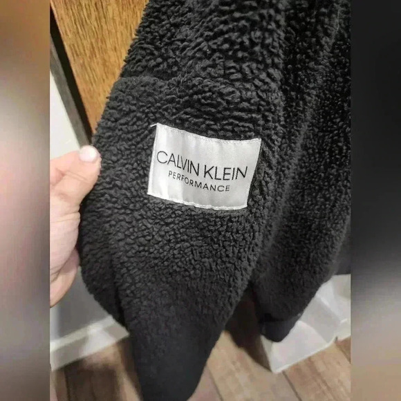 Calvin Klein Performance Women's Black Sherpa 1/4 Zip Pullover Cropped Size M - Picture 3 of 7